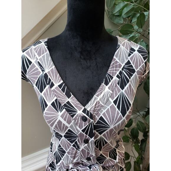 Isaac Mizrahi Sheath Dress Womens L Multi Geo Print Tie Waist Button Front Neck - Picture 12 of 13